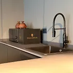 Mari Luxury And 4*