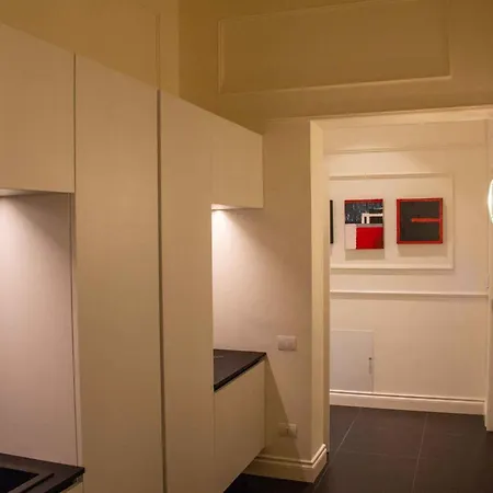 Mari Luxury And בית הארחה 4*