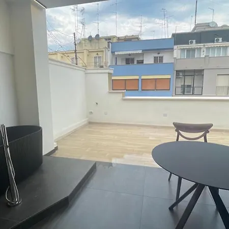 Mari Luxury And בית הארחה