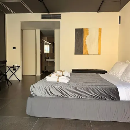 Πανσιόν Mari Luxury And