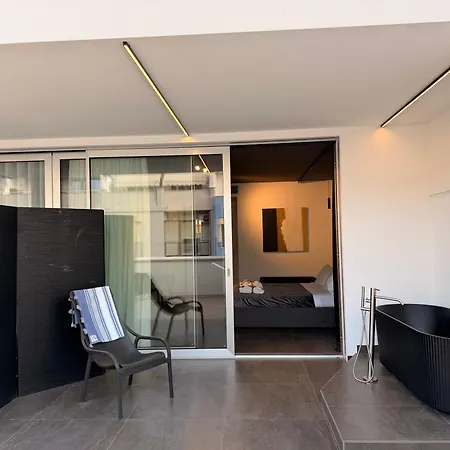 Mari Luxury And Πανσιόν 4*