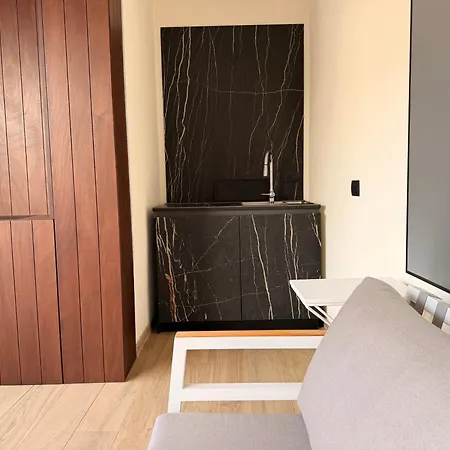 Mari Luxury And 4* Bari