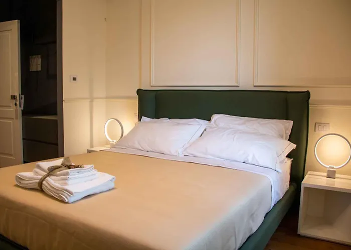 Mari Luxury And باري