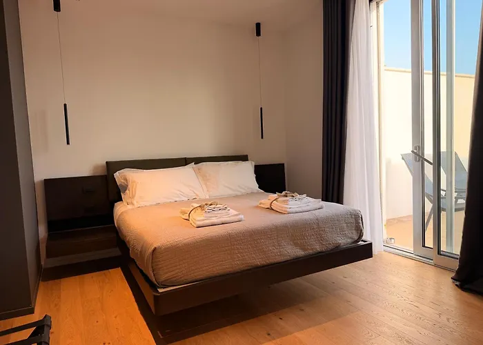 Mari Luxury And Gasthuis 4*