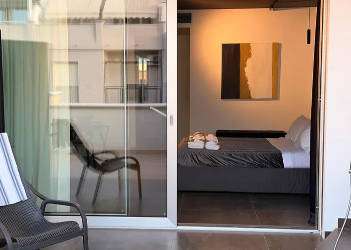 Mari Luxury And Bari