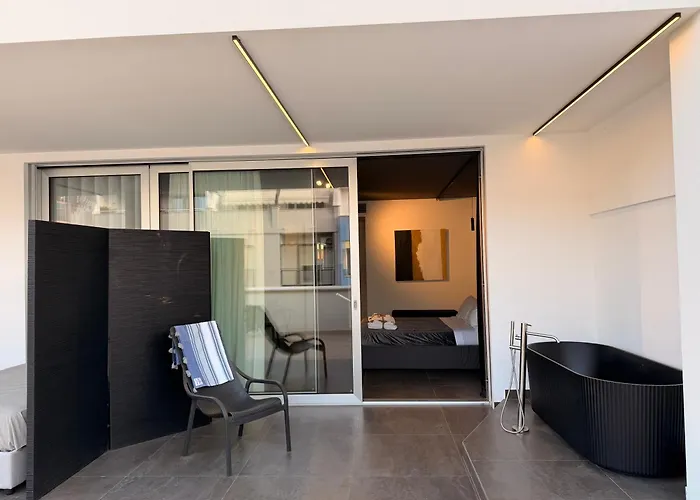 Mari Luxury And Gasthuis 4*