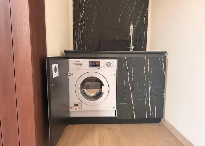 Mari Luxury And Gasthuis 4*